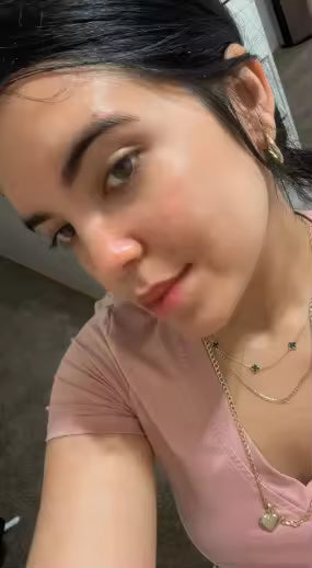 Sofia R., 24